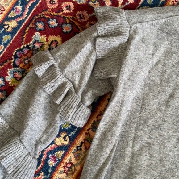 J.Crew Ruffle Sleeve Sweater NWOT - Picture 5 of 7